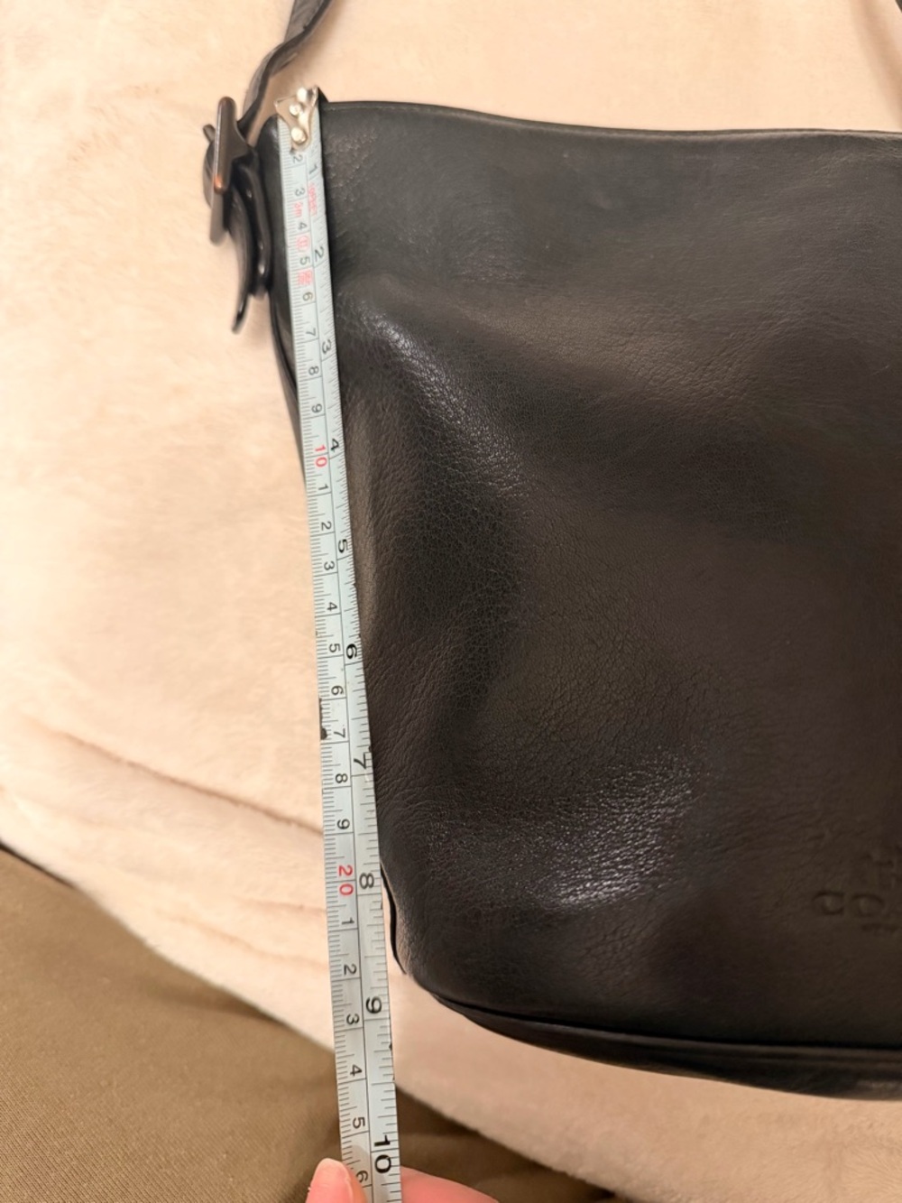Vintage Coach Black Leather Bucket Bag - Picture 9 of 12